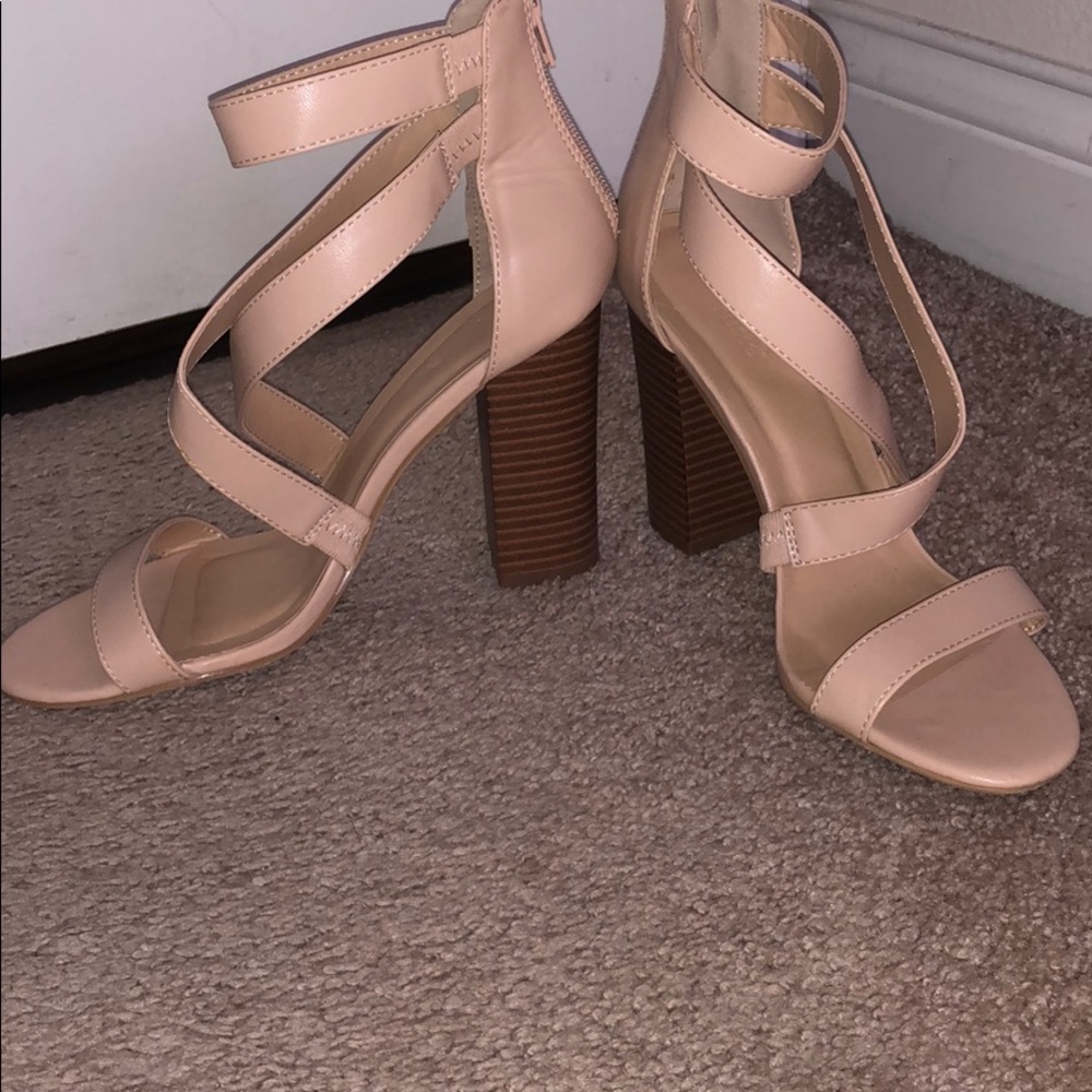 Nude heel
